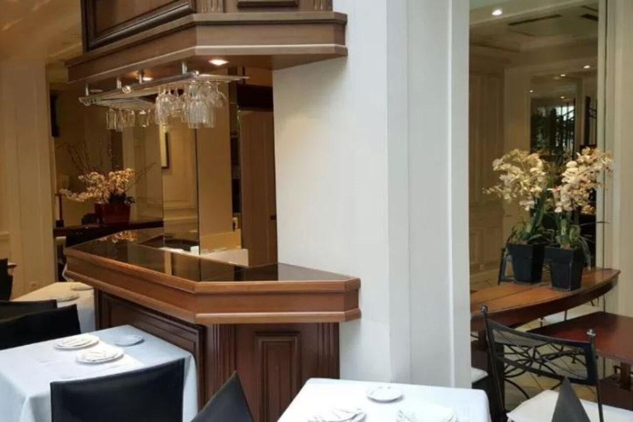 Hotel Suites Unic Renoir Saint-Germain Paris Exterior photo