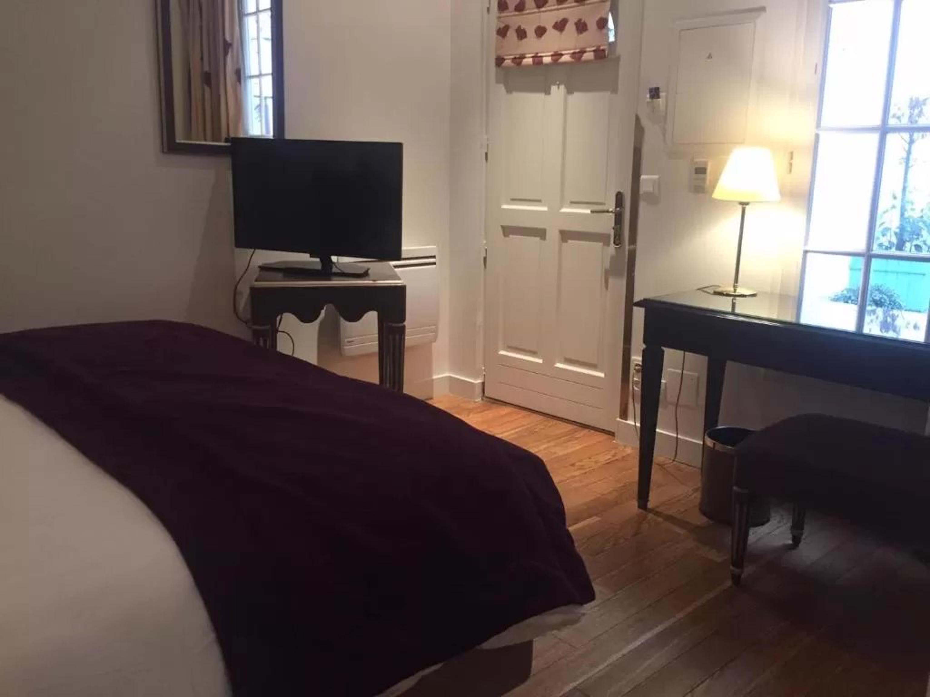Hotel Suites Unic Renoir Saint-Germain Paris Exterior photo