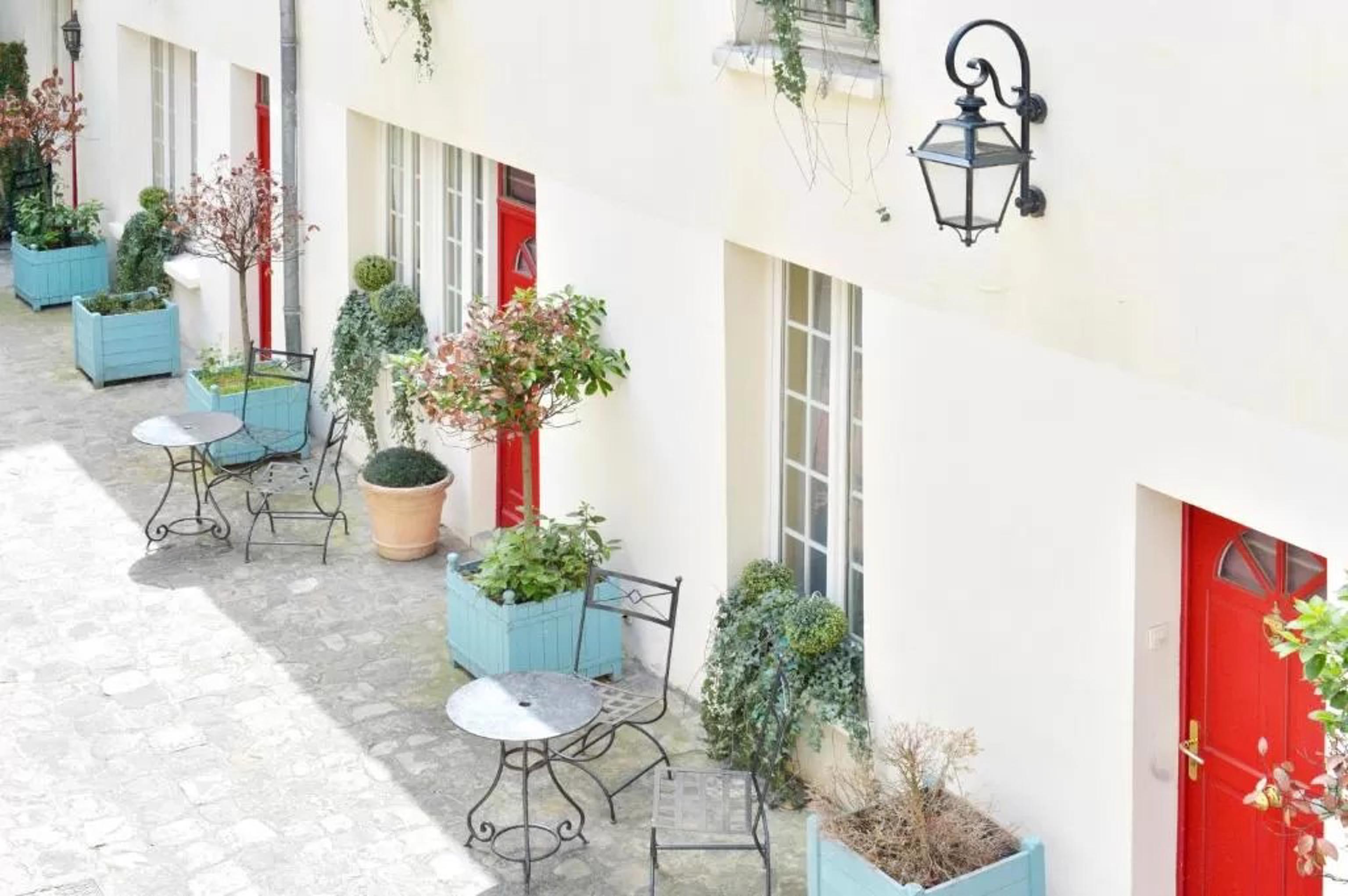 Hotel Suites Unic Renoir Saint-Germain Paris Exterior photo