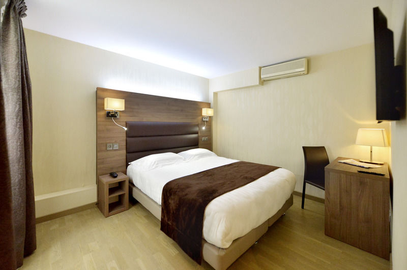 Hotel Suites Unic Renoir Saint-Germain Paris Exterior photo